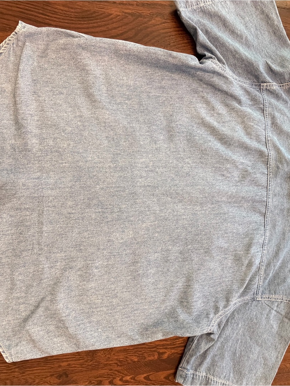 Embroidered Short-Sleeve Denim Shirt - Blue - Picture 8 of 8